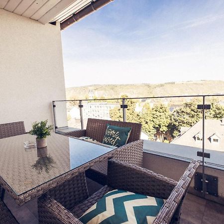 Design Apartment Zentral Fuer 6 In Andernach: Ausblick, Wifi, Kueche Luaran gambar